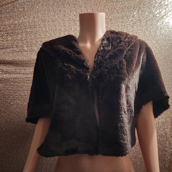 Sweaters - Brown Fur Capelet